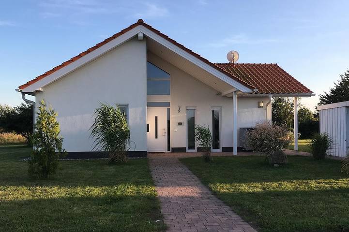 Ferienhaus für 6 Personen, mit Terrasse und Garten sowie Sauna in Vaschvitz