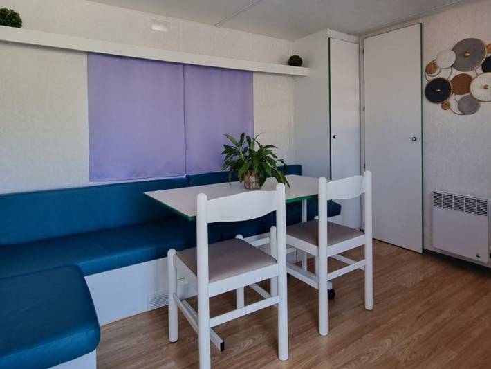 Mobil home pour 4 personnes, avec piscine et terrasse à Gondrin - 2
