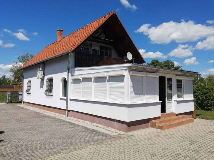 Ferienhaus für 6 Personen, mit Garten in Balatonmariafürdö - 2