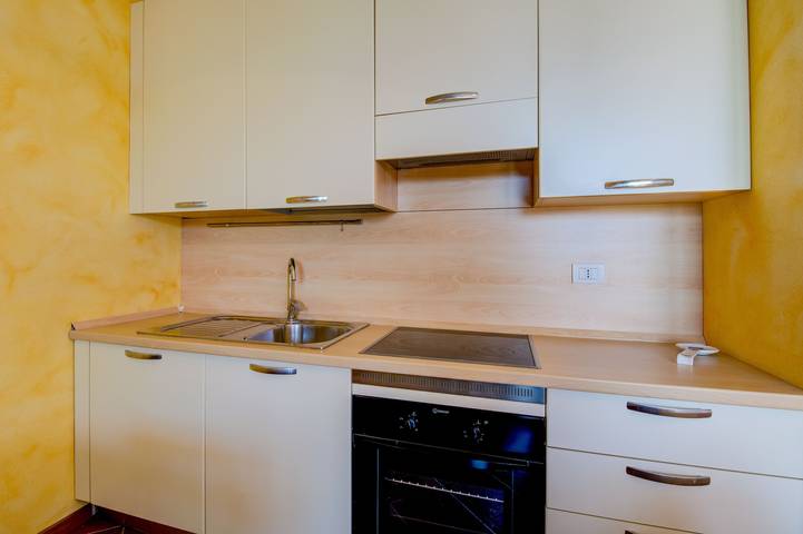 Ferienwohnung für 5 Personen, mit Whirlpool und Garten sowie Seeblick am Gardasee - 4