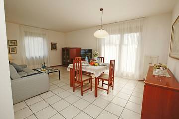 Holiday Rental for 6 People in Riva del Garda, Garda Mountains, Photo 1