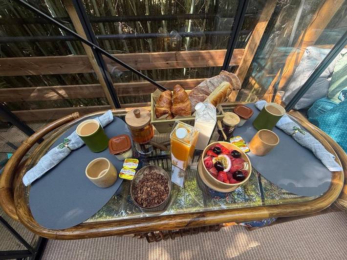 Tente pour 2 personnes, avec vue et jardin dans l' Aude - 4