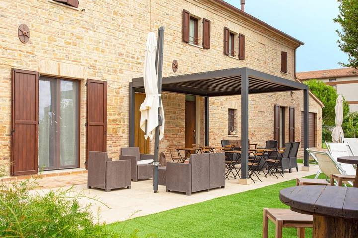 Casa vacanza per 2 persone, con panorama e giardino in Gradara