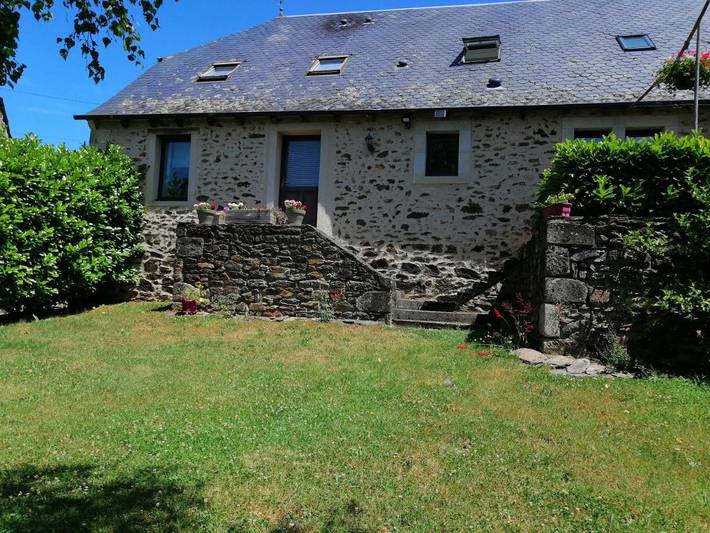 Location de vacances pour 6 personnes, avec vue à Saint-Martial-Entraygues - 3
