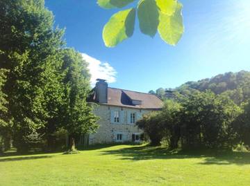 Cottage pour 2 personnes, avec jardin et terrasse à Monein