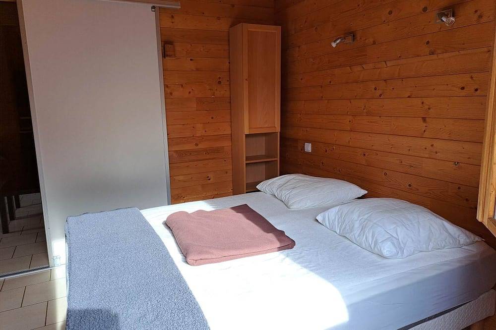 Appartement entier, Chalet Aubrac **** bio climatique de 5 à 7 places in Saint-Flour, Région de Saint-Flour