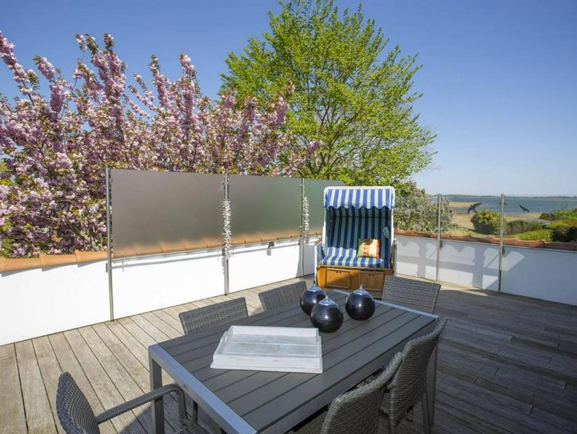 Ganze Ferienwohnung, Fewo Og - Rügenbrise mit Seeblick mit 3 Bädern in Halbinsel Zudar, Garz/Rügen