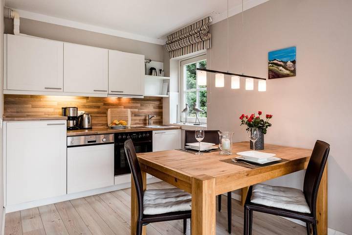 Ferienwohnung für 2 Personen, mit Terrasse und Pool sowie Garten und Sauna in Keitum - 3