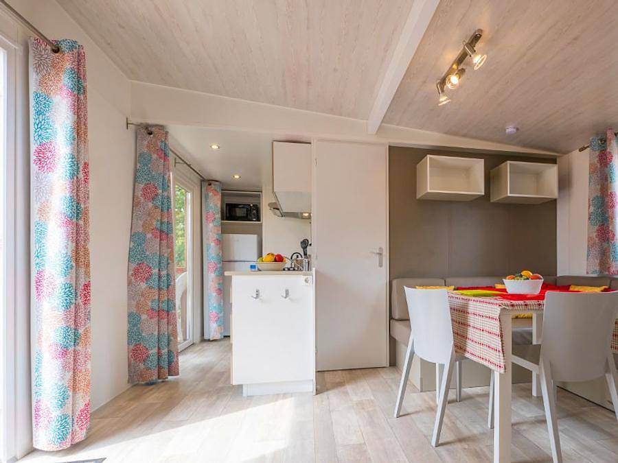 Camping  Le Parc des Roches - Mobilheim 6 personen - Comfort Xl | 3 Schlafz. | 6 Pers. | Erhöhte Terrasse in Saint-Chéron, Essonne