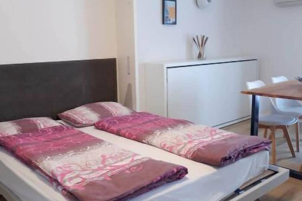 Ganze Wohnung, Design apartment a few steps from the lake in Torbole, Nago-Torbole