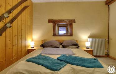 Gîte for 15 Guests in Hotonnes, Auvergne-Rhône-Alpes, Picture 3