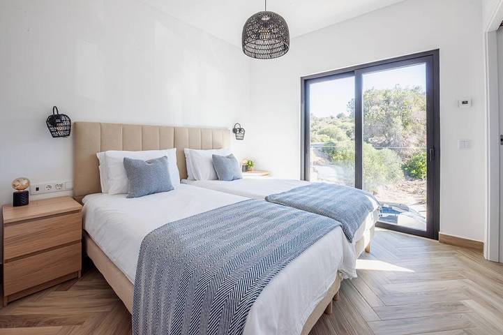 Ferienhaus für 8 Personen, mit Balkon in Salema - 2
