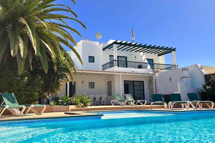 Holiday home for 8 people, with balcony and garden - 1