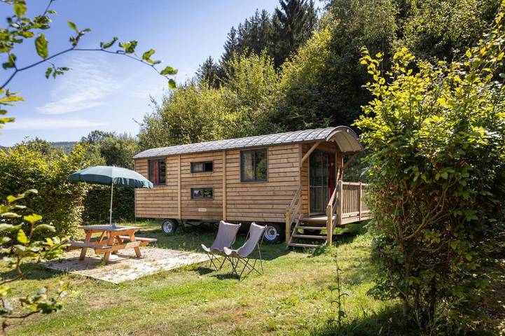 Camping pour 5 personnes, avec terrasse ainsi que bassin pour enfant et piscine, animaux acceptés dans Ardennes (Belgique) - 3