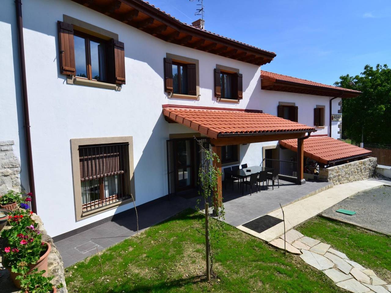 Ganze Ferienwohnung, Gästezimmer "Casa de la Cadena". in Asiáin, Olza