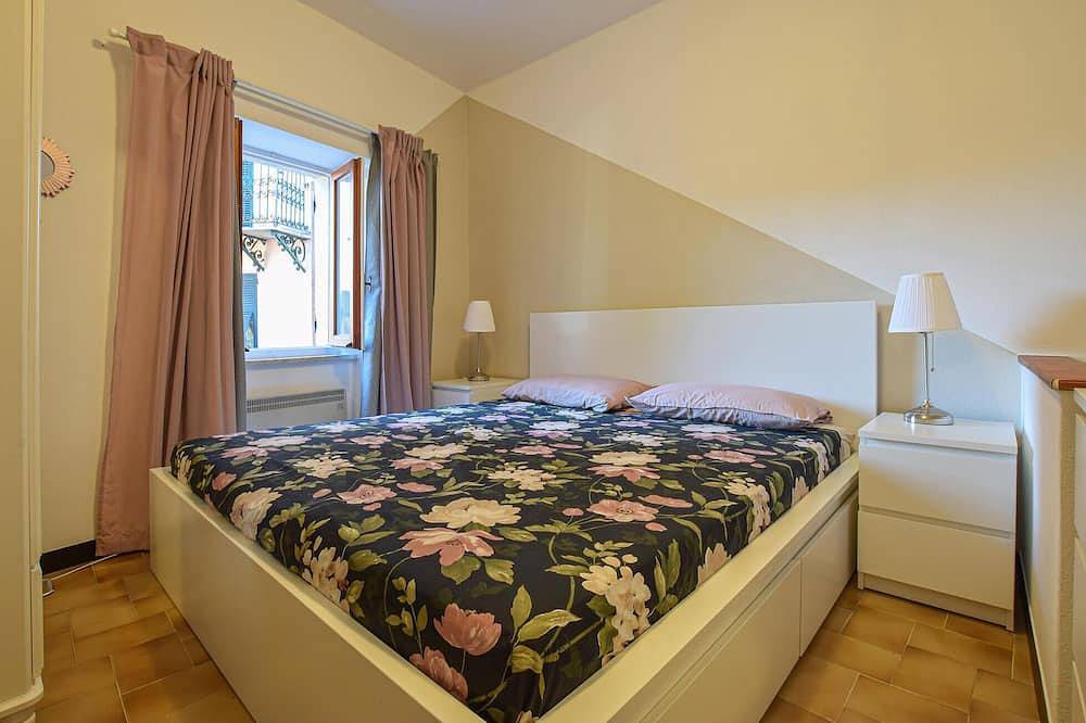 Entire apartment, 1 bedroom lovely apartment in Moneglia in Comeglio, Moneglia