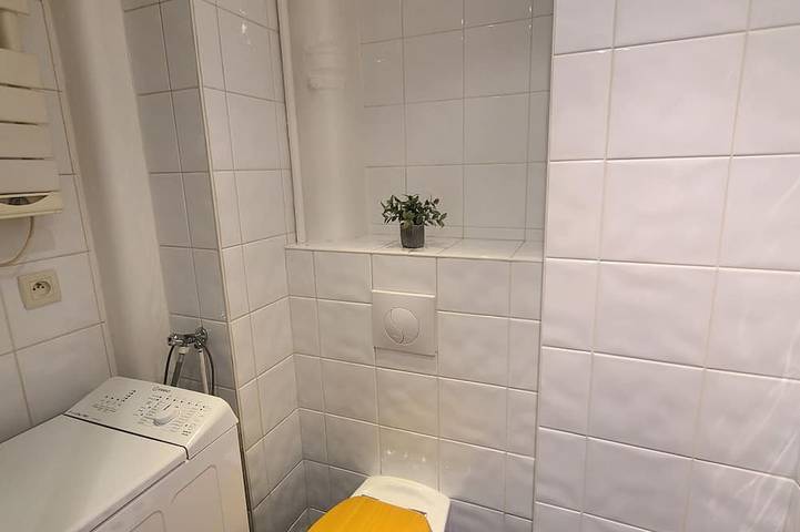 Apartamento entero, Quiet, cosy apartment 2 minutes from the metro, near the Ourcq canal and the Philharmonie. in Pantin, Sena-Saint Denis