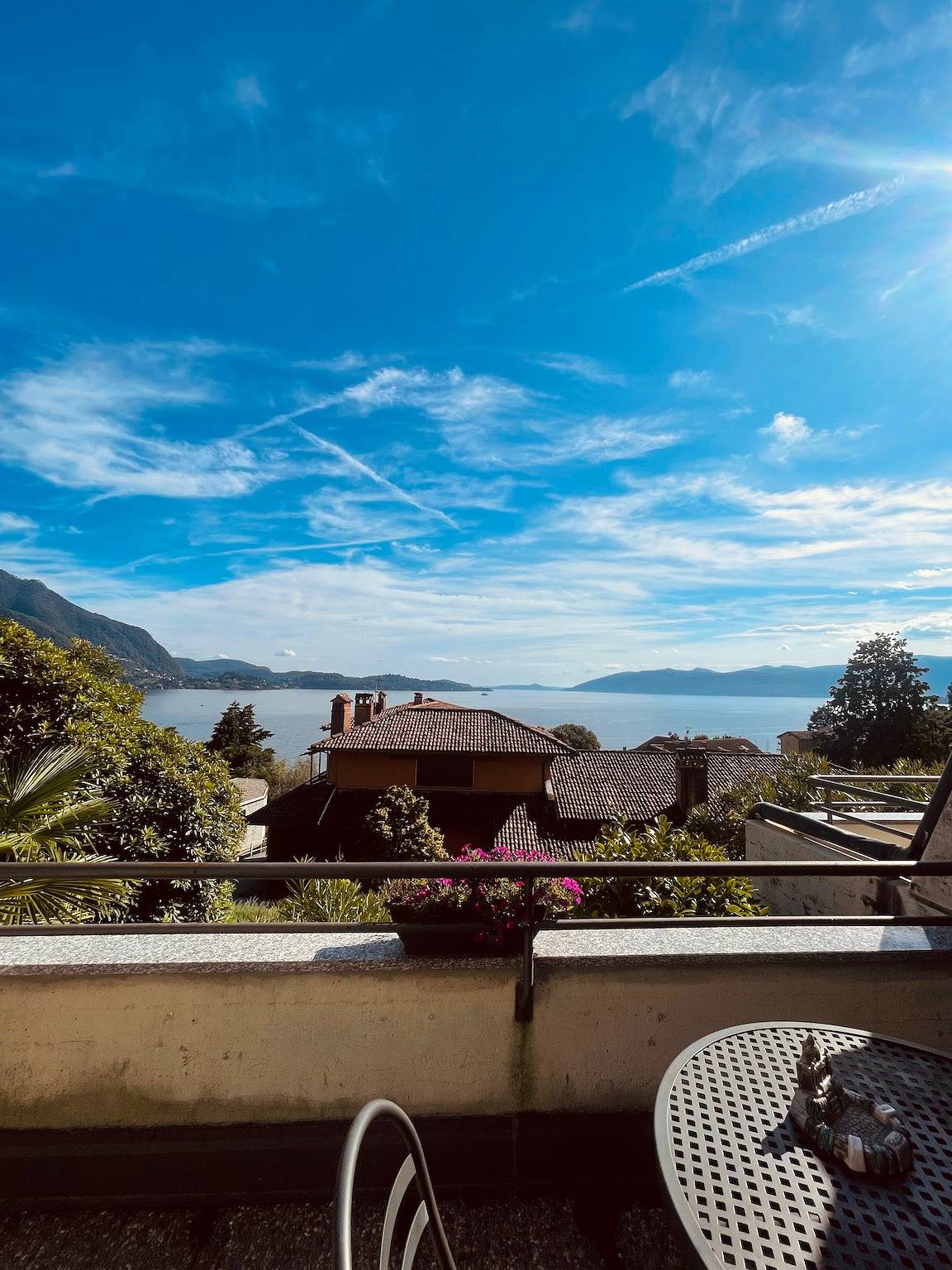 „Panorama Apartment“ – Ferienwohnung mit Seeblick in Ghiffa La Selva in Ghiffa, Lago Maggiore (Piemont)