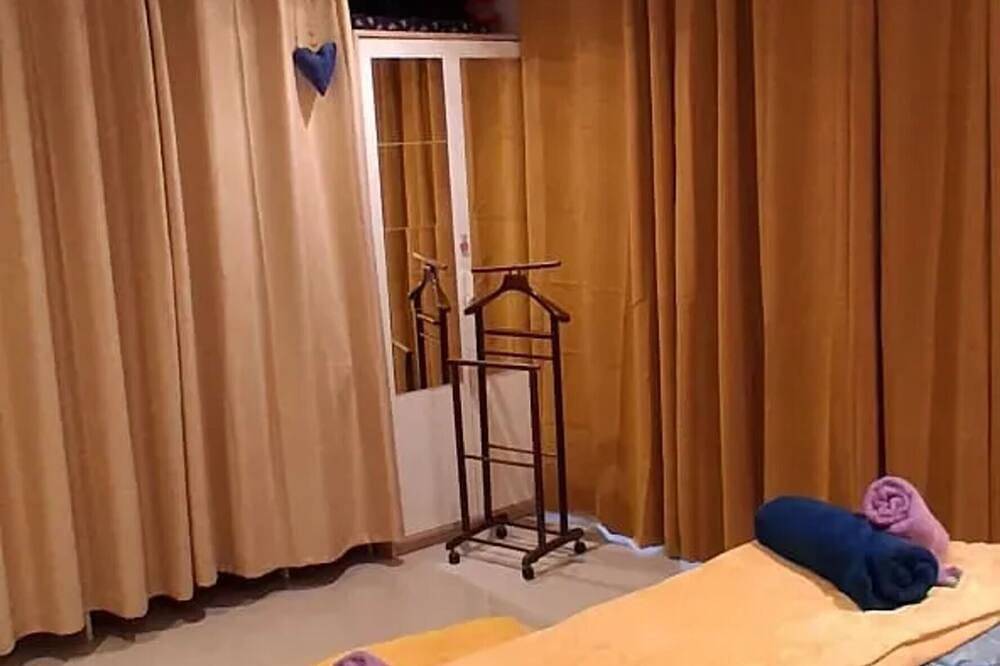 Ganze Wohnung, Homerez - Apartment in Paray, Terrasse in Paray-Vieille-Poste, Essonne