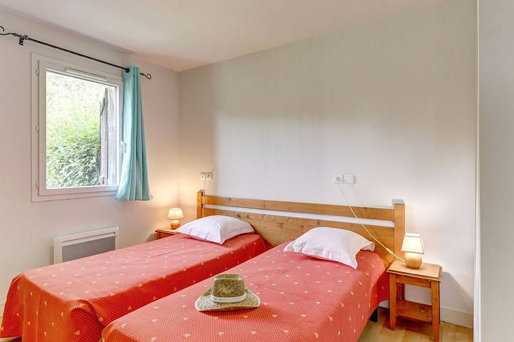 Location de vacances pour 4 personnes, avec piscine et jardin à Égletons - 3
