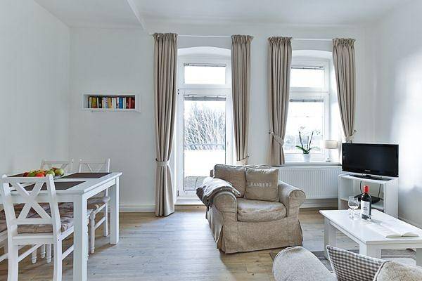 Ganze Ferienwohnung, App. 6 mit Südbalkon in strandnaher Lage - Bäderstil-Villa in Wenningstedt/Sylt in Wenningstedt, Sylt