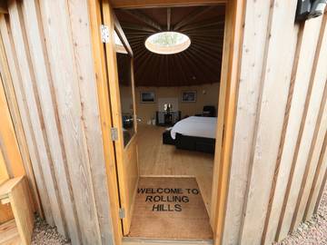 Log Cabin for 12 People in Shropshire, West Midlands, Photo 2