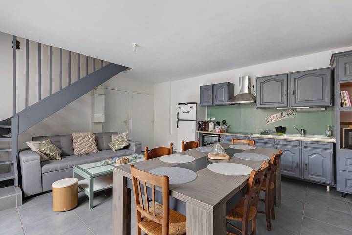 Air-conditioned “La Grange” House with Private Terrace, Wi-Fi, and AC in Azay-le-Rideau, Loire Valley