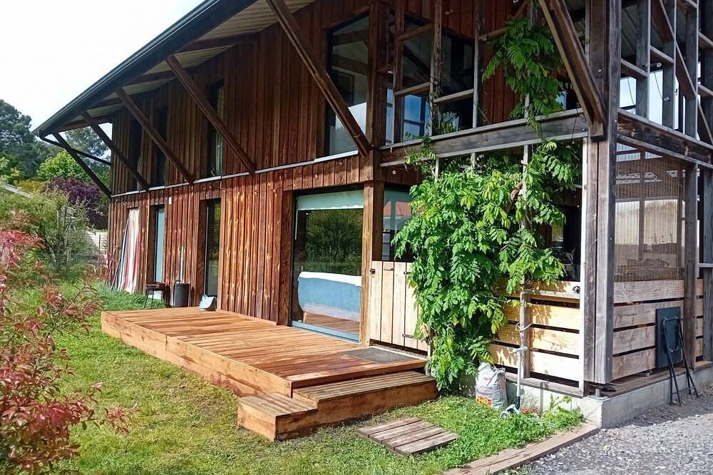 Chaleureuse maison bois dans un typique village landais in Parentis-en-Born, Côte d’Argent