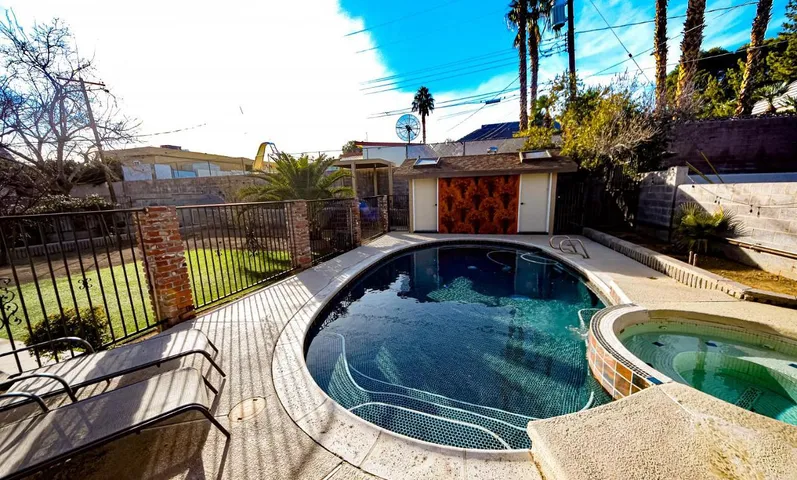 Casa de vacaciones para 8 personas, con jardín además de piscina y vistas - 1
