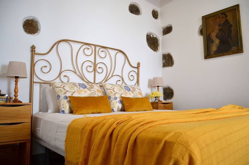 Casa del S.Xx recién reformada. Ideal para senderismo (hiking). Zona tranquila. in La Guancha, Tenerife Norte