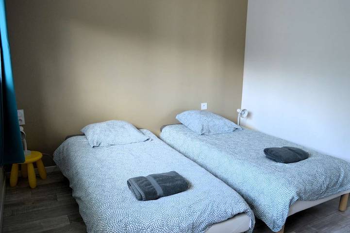 Location de vacances pour 6 personnes, avec balcon à Saint-Côme-de-Fresné - 3