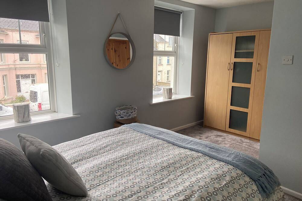 Stunning Blue Coastal House\nideal base ➡️Giant’s Causeway, Golf & Game of Thrones in Portstewart, Grafschaft Londonderry