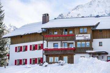 Ferienwohnung für 2 Personen, mit Balkon und Garten, kinderfreundlich im Kleinwalsertal