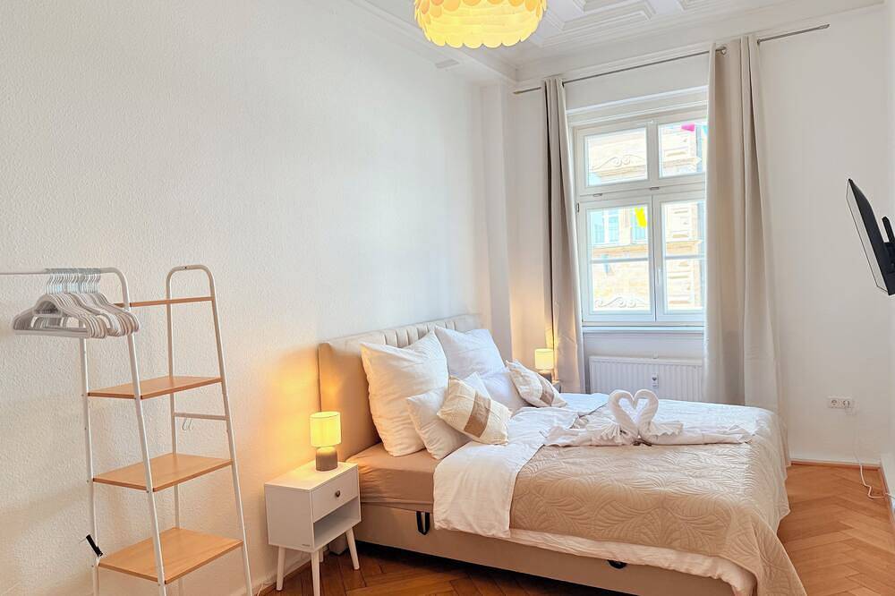 Ganze Wohnung, Dreamzzz Altstadttraum im Herzen Coburgs an der Ehrenburg&Marktplatz I Parkplatz in Coburg, Oberes Maintal - Coburger Land