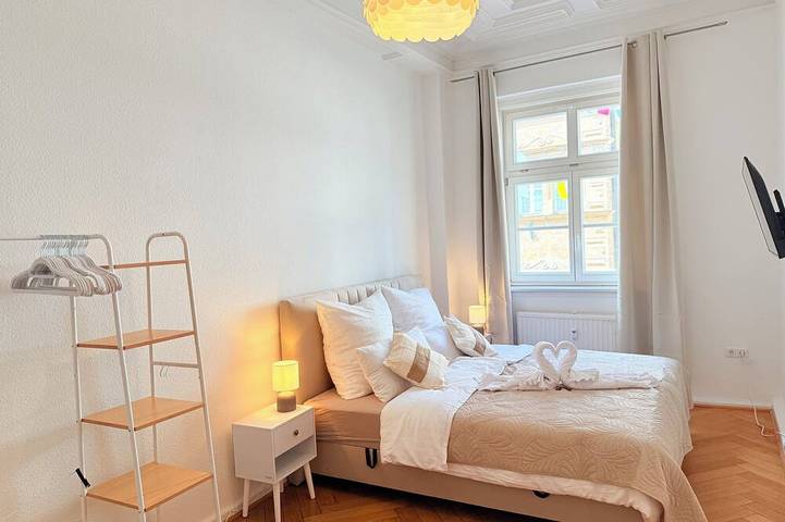 Ganze Wohnung, Dreamzzz Altstadttraum im Herzen Coburgs an der Ehrenburg&Marktplatz I Parkplatz in Coburg, Oberes Maintal - Coburger Land
