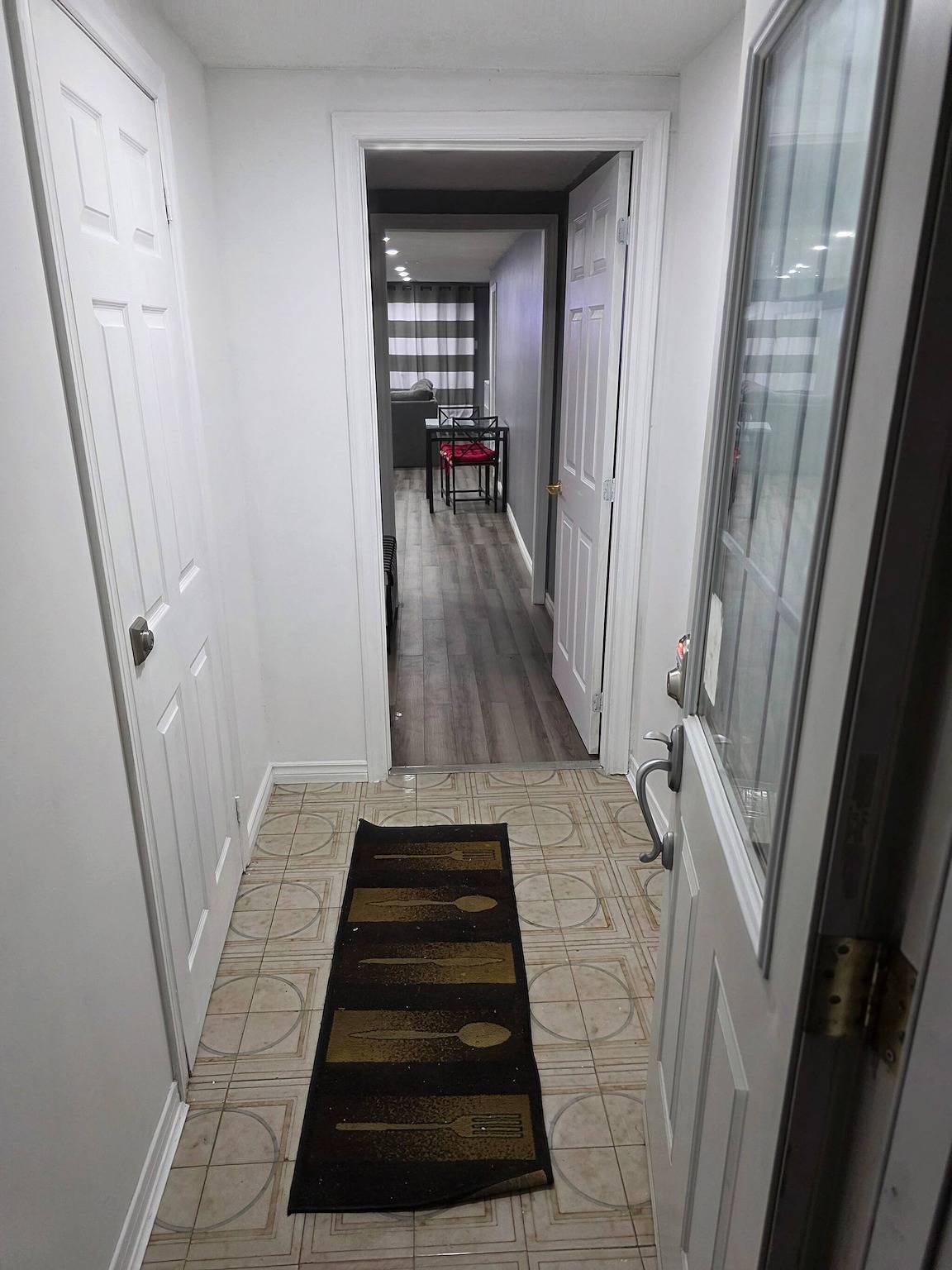 Suite luminosa y acogedora de 2 dormitorios en la planta principal in Brampton, Lago Ontario (Kanada)