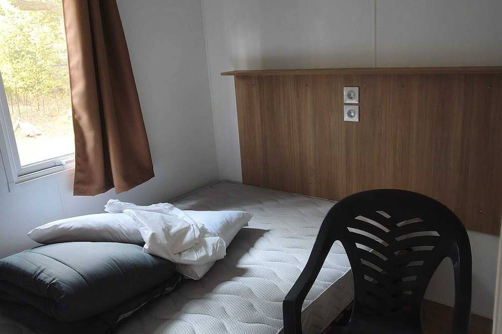 Mobil-home proximité Porto-Vecchio 2 chambres dans le camping\" Les Chênes \" in Porto-Vecchio, Arrondissement de Sartène