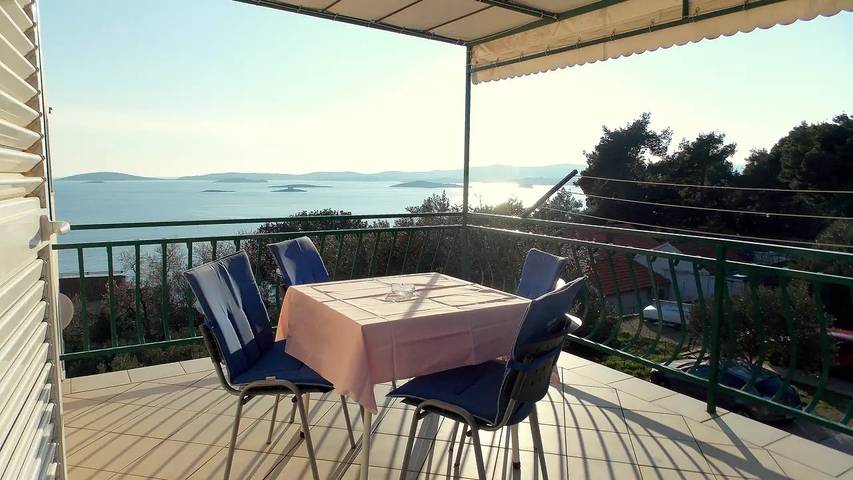 Ferienwohnung für 4 Personen, mit Terrasse in Orebic
