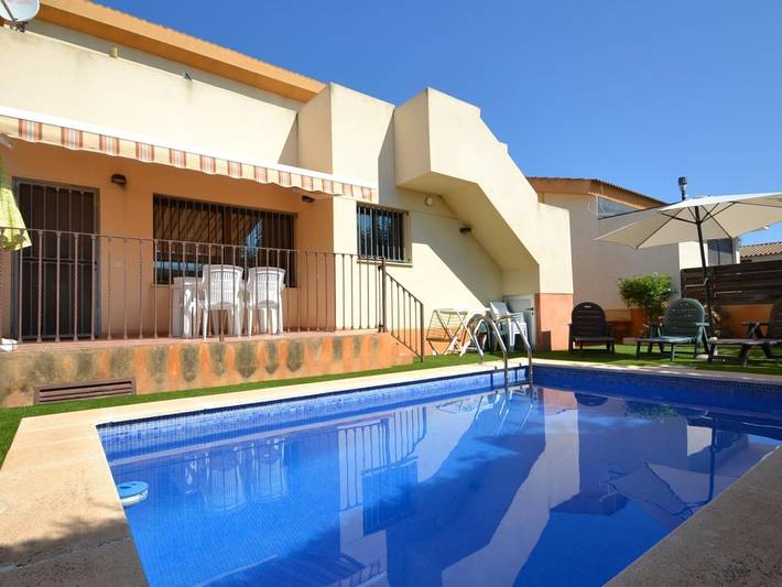 Casa Valencia con piscina privada para 6 personas ( sin apartamento) in Riumar, Delta del Ebro