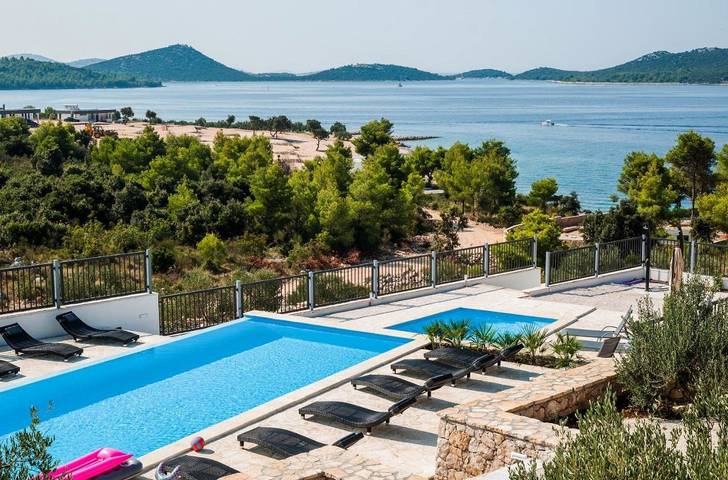 Camping für 5 Personen, mit Pool und Ausblick sowie Garten in Drage
