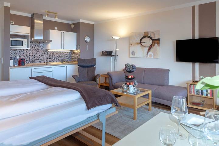 Ganze Wohnung, Haus Ornum: Modernes 1-Zimmerappartement mit Schwimmbad in Westerland, Sylt (Gemeinde)