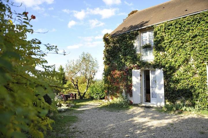 Hôtel pour 2 personnes, avec Terrasse ainsi que Jardin et Vue à Vézelay