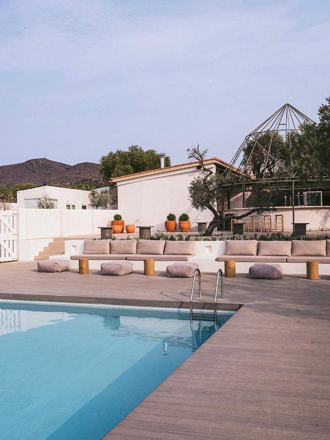 Cottage Couple Tent in Cadaques, Cap de Creus Natural Park