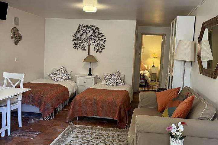 Ferienwohnung für 3 Personen, mit Whirlpool und Garten sowie Terrasse - 1
