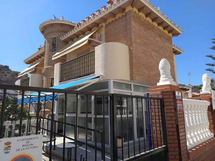 Casa de huéspuedes para 3 personas, con Balcón además de Terraza y Jardín en Rincón de la Victoria