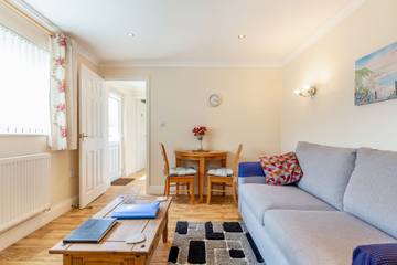 Cottage for 2 Guests in St Austell, Cornwall, Picture 3