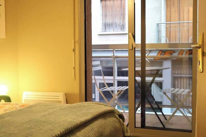 Entire apartment, L'écrin du 14 - 2 personnes en centre. in Le Puy-en-Velay, Haute-Loire