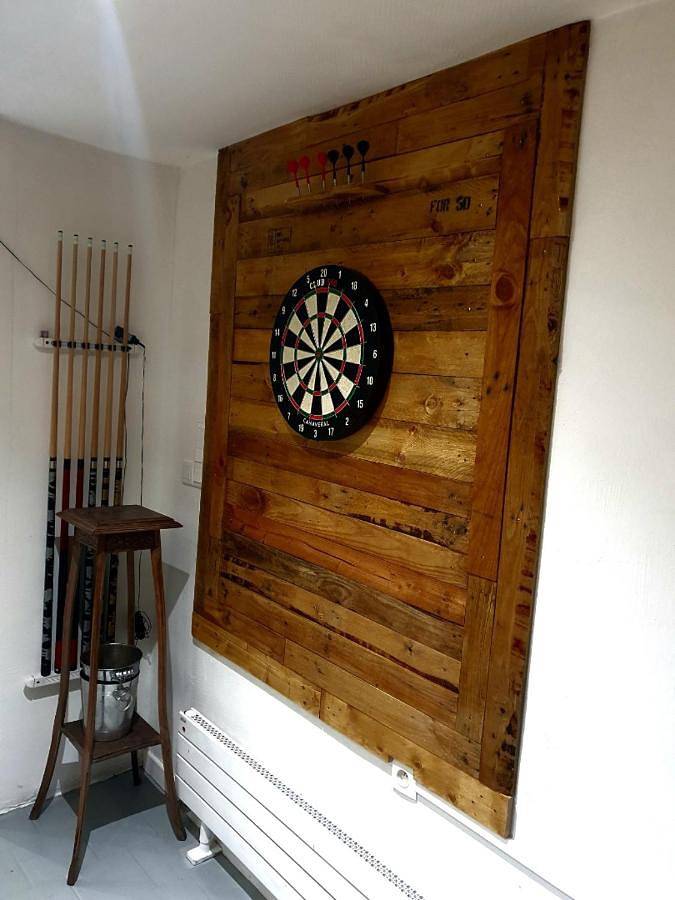 Gîte pour 12 personnes, avec jardin et jacuzzi dans Boué (Aisne)