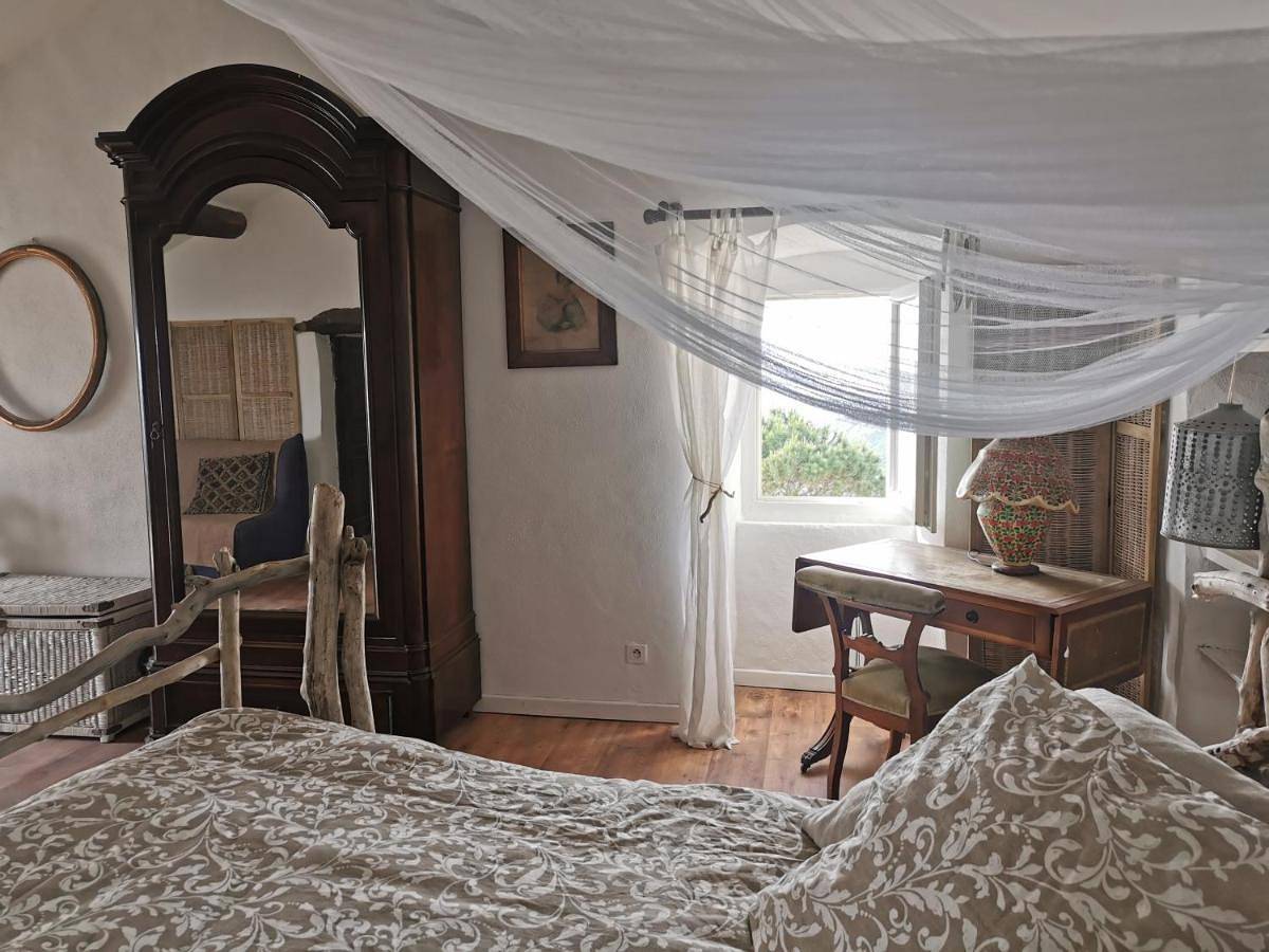 Chambre des rêves, vue exceptionnelle sur terrasse privée,la Casamatta in Centuri, Cap Corse