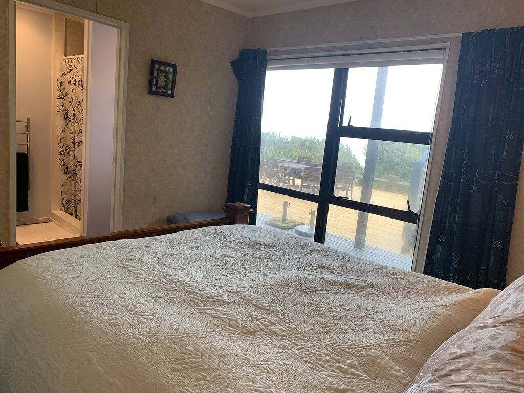 Ocean view Bach in Paraparaumu, Kapiti Coast District